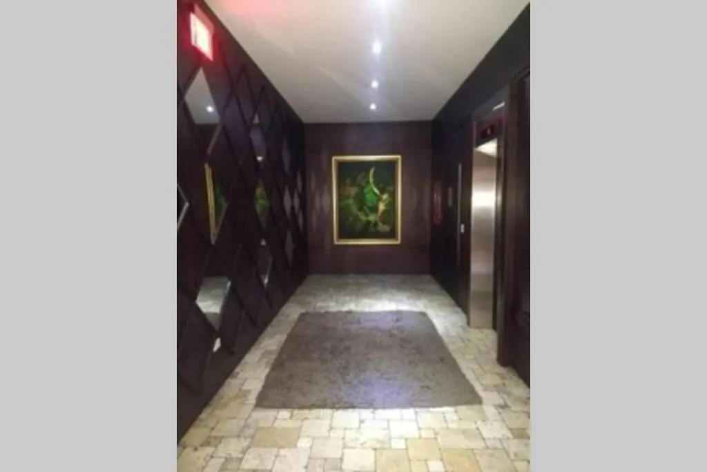 Suit Amoblada - Ritz Plaza Norte De Кито